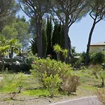 Comfort La Tour De Mare Hotel 4*