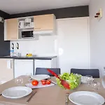 Comfort La Tour De Mare Hotel 4*