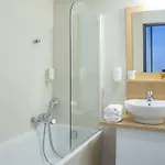 Hotel Comfort La Tour De Mare 4*