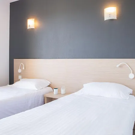 Comfort La Tour De Mare Hotell 4*