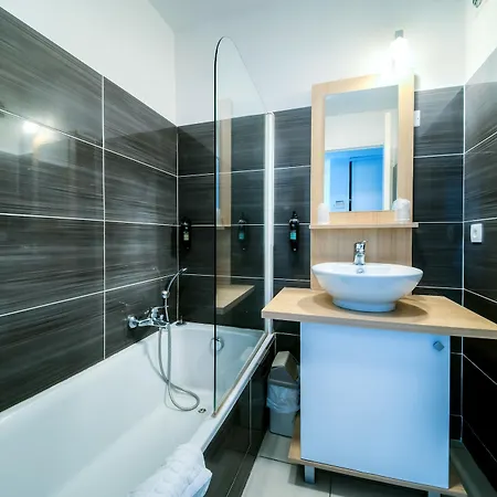 Zenitude Hôtel-résidences La Tour De Mare Hotel Fréjus