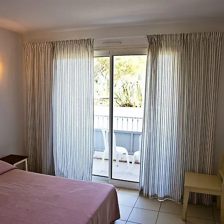 Comfort La Tour De Mare 3* Fréjus