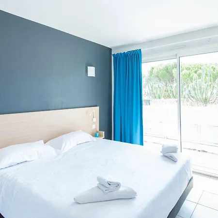 Hotel Zenitude Hôtel-résidences La Tour De Mare Fréjus