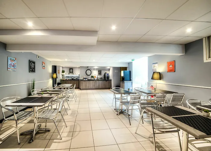 Comfort La Tour De Mare 4* Фрежюс