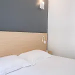 Comfort La Tour De Mare Hotel