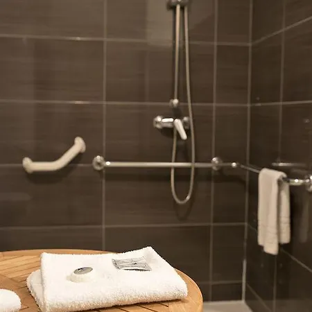 Ξενοδοχείο με διαμερίσματα Comfort La Tour De Mare