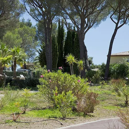 Comfort La Tour De Mare Hotel apartamentowy 4*