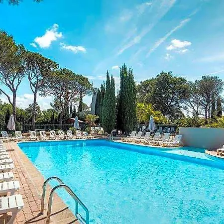 Comfort La Tour De Mare 4*