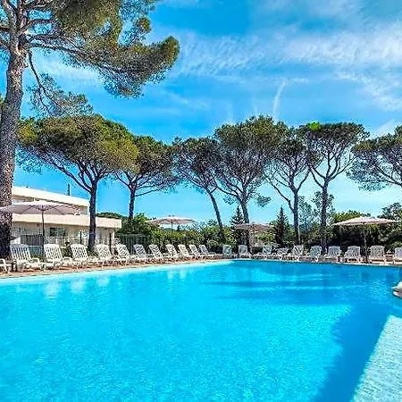 Appart hôtel Zenitude Hôtel-résidences La Tour De Mare Fréjus