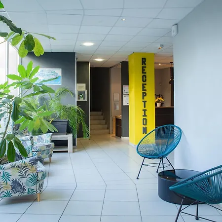 Ξενοδοχείο με διαμερίσματα Comfort La Tour De Mare 4*