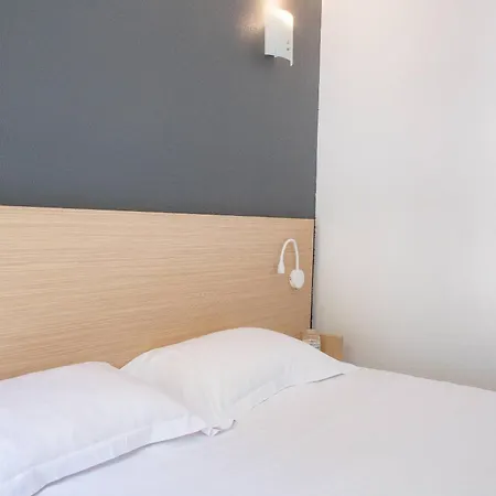 Zenitude Hôtel-résidences La Tour De Mare 4*