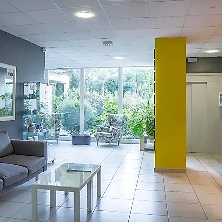 Апарт-отель Comfort La Tour De Mare 4*