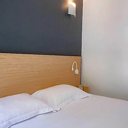 Comfort La Tour De Mare Apart-hotel 4*