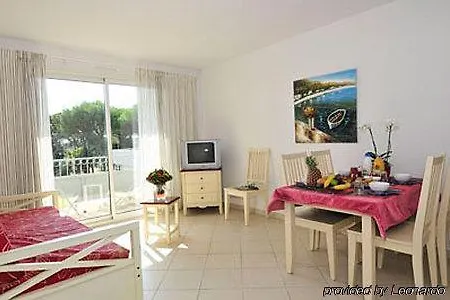 Comfort La Tour De Mare Hotel