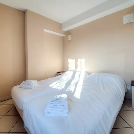 Apart-hotel Comfort La Tour De Mare 4*
