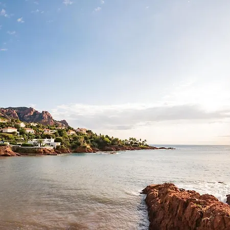 Comfort La Tour De Mare 4*