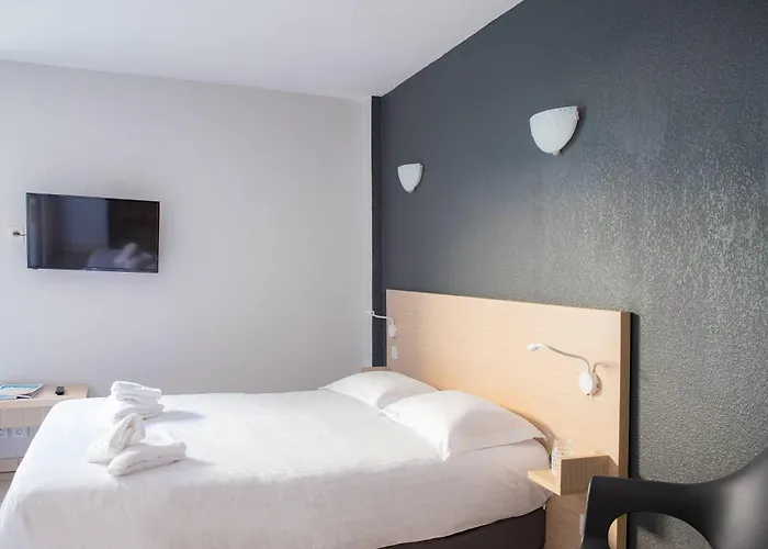 Comfort La Tour De Mare 酒店 Fréjus