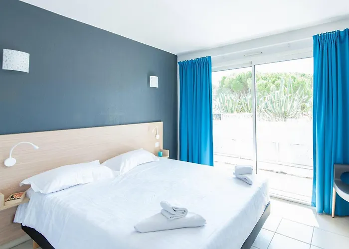 Comfort La Tour De Mare 4*