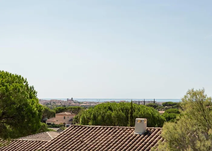 فندق Comfort La Tour De Mare