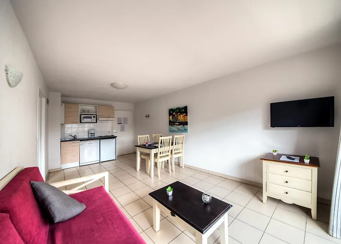 Comfort La Tour De Mare Hotel