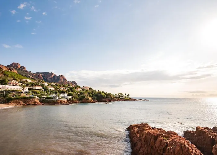 Comfort La Tour De Mare 4*
